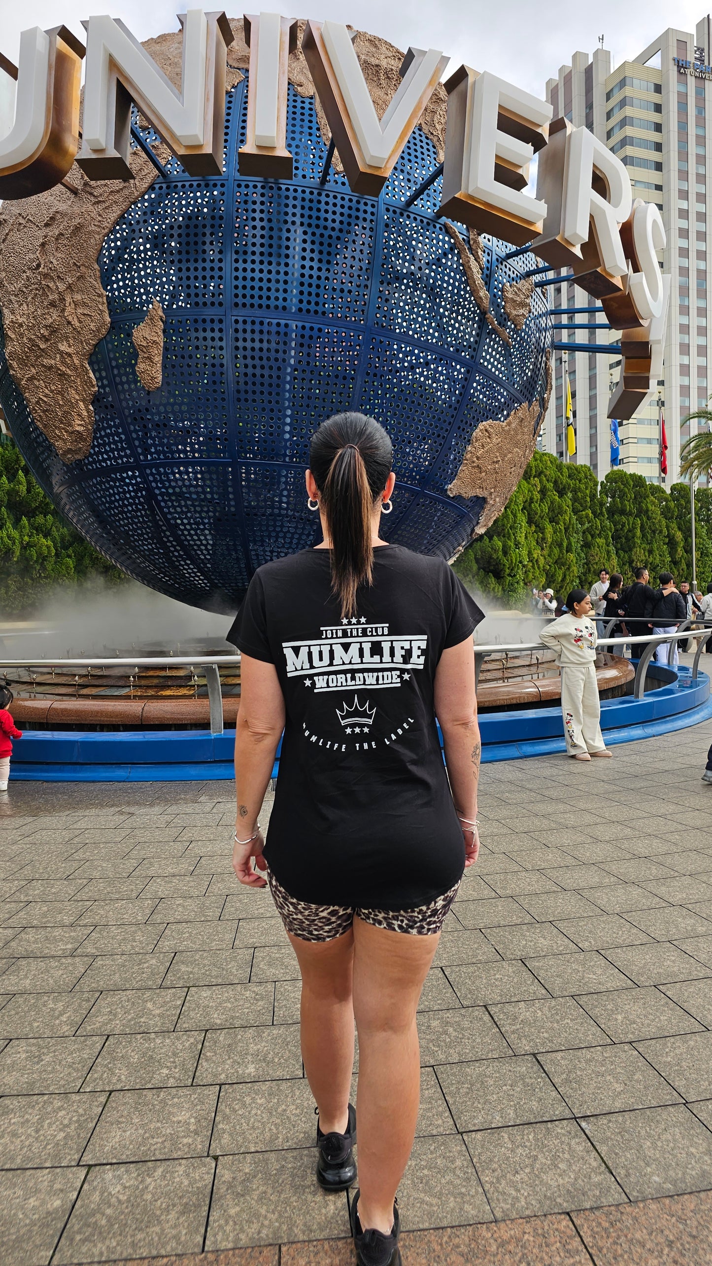 World Wide Mumlife Black T-shirt